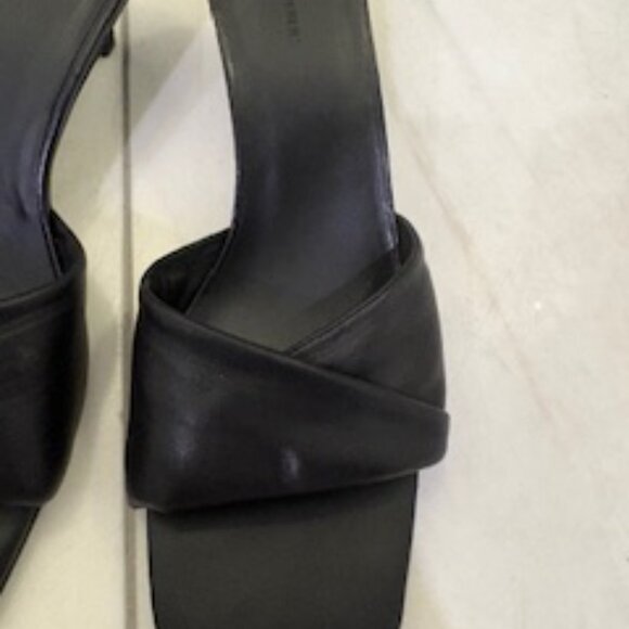 NWOT Banana Republic Genuine Leather kitten heal sandals black sz 10 - Picture 9 of 10